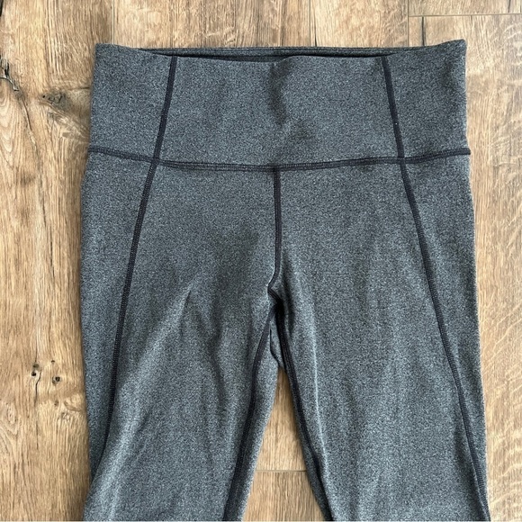 Athleta Cropped Capri Leggings Size Medium - Picture 3 of 11